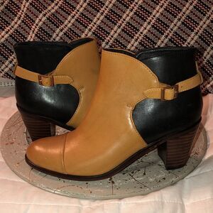 Wolverine Sz 8 1000 Mile Rockford Samantha Pleet Taupe Black Ankle Booties